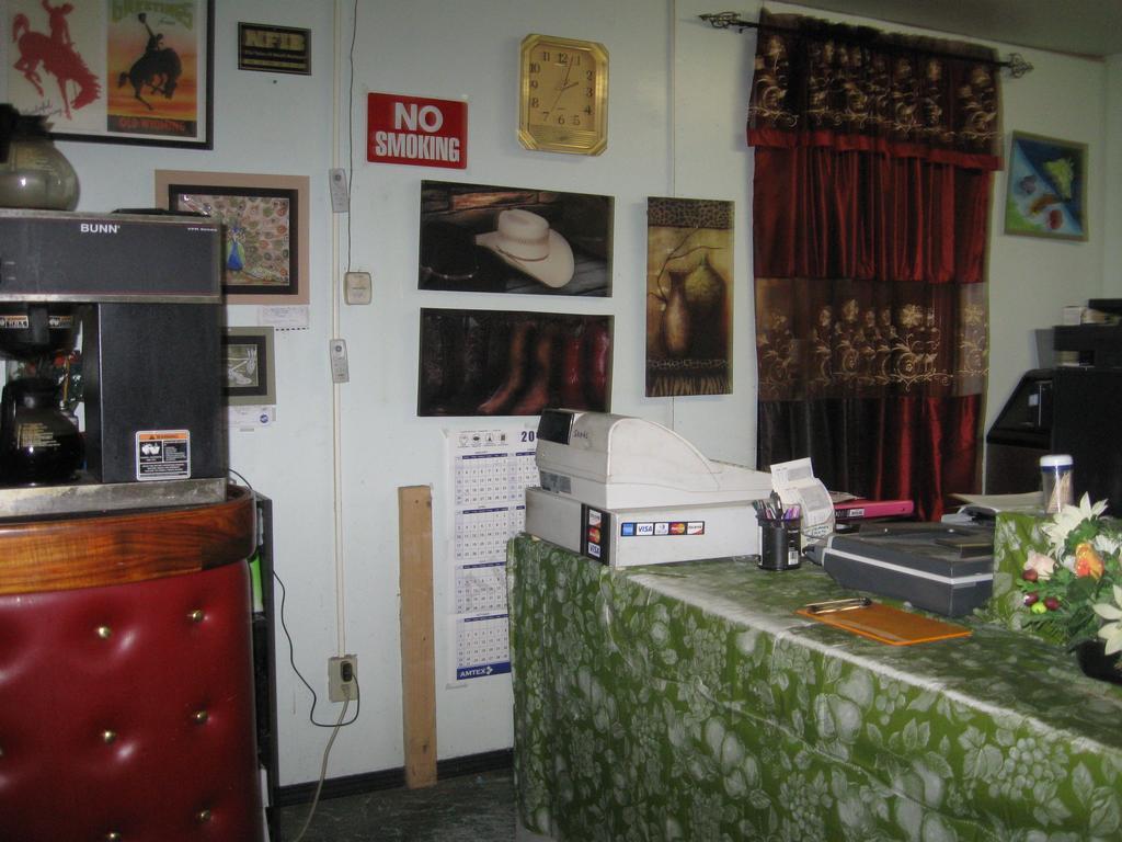 Western Motel Lovell Экстерьер фото
